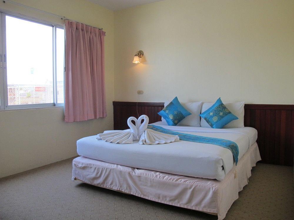 Chumphon Palace Hotel Екстериор снимка