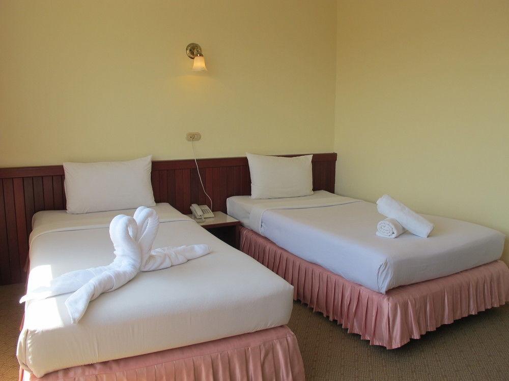 Chumphon Palace Hotel Екстериор снимка
