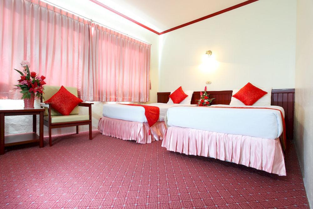 Chumphon Palace Hotel Екстериор снимка