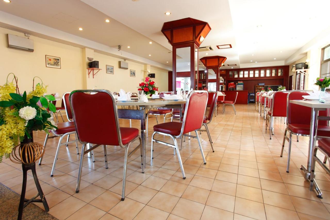 Chumphon Palace Hotel Екстериор снимка